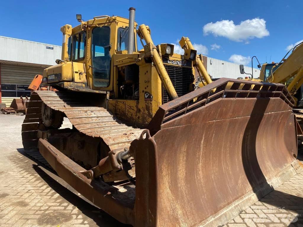 CAT D 6 H Pásové dozéry