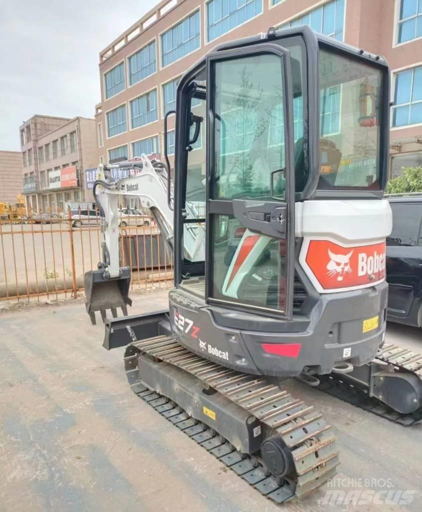 Bobcat E 27 Z Šmykom riadené nakladače