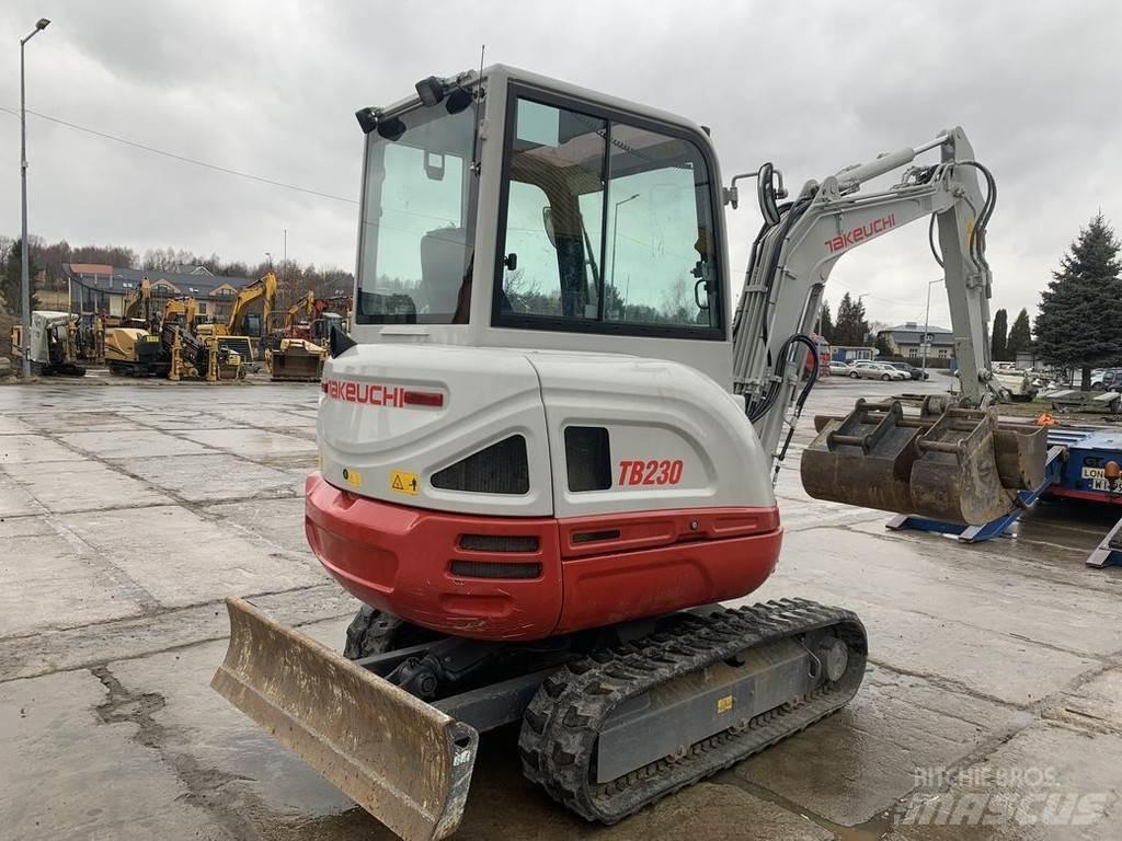 Takeuchi TB230 V3 Mini rýpadlá < 7t