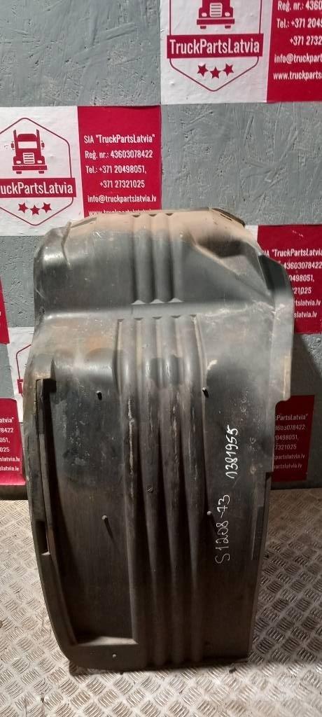 Scania 94 D.  1381955 Kabíny a interiér