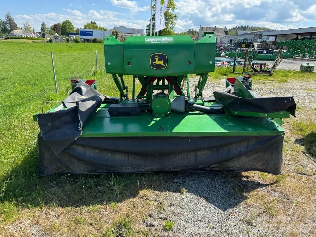 John Deere 131 Kosačky namontované a ťahané
