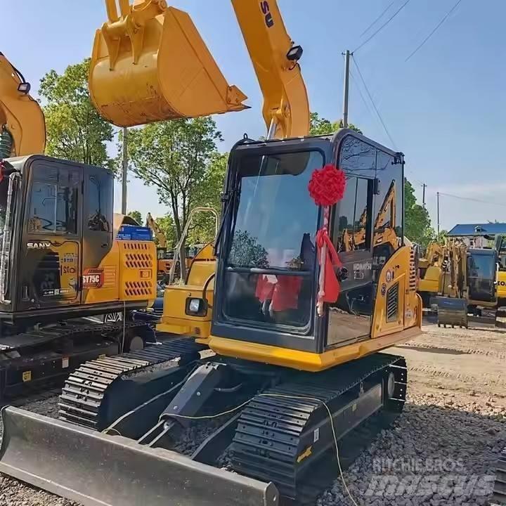 Komatsu PC70 Pásové rýpadlá