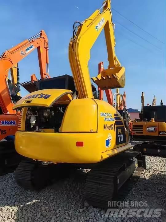 Komatsu PC70 Pásové rýpadlá
