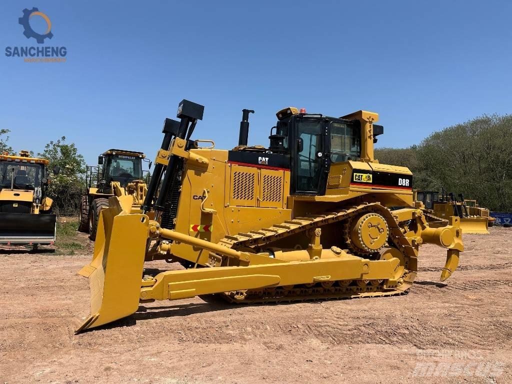 CAT D 8 R Pásové dozéry