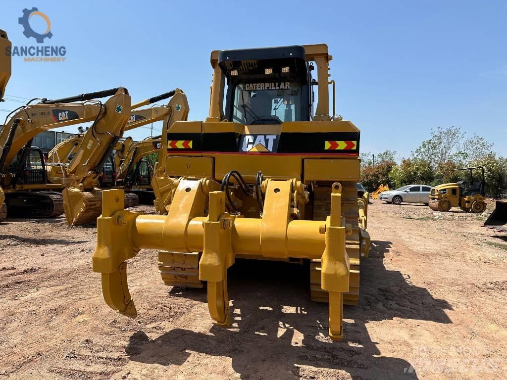 CAT D 8 R Pásové dozéry