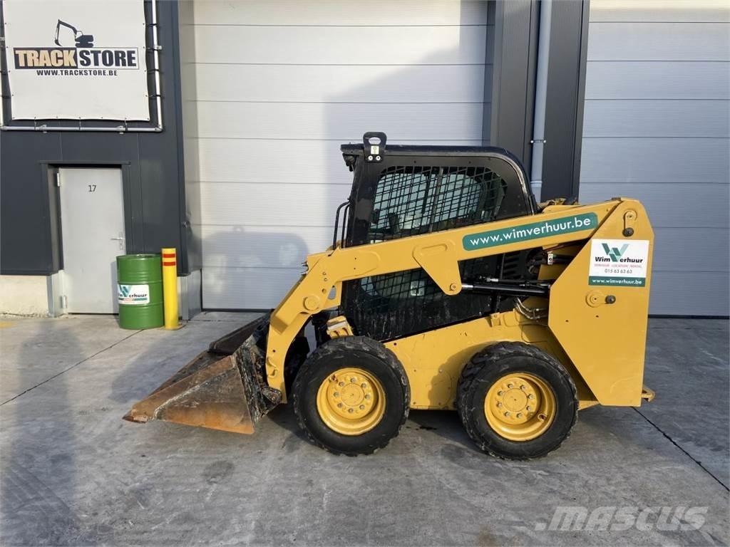 CAT 226 D3 (5867) Šmykom riadené nakladače