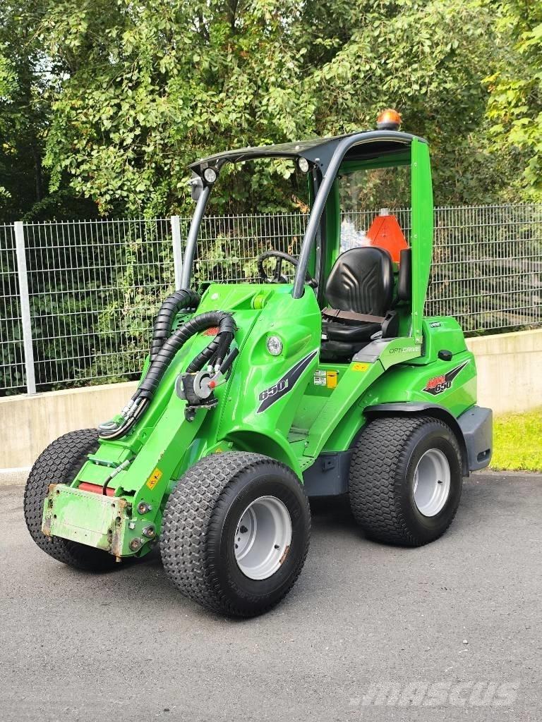 Avant 650 Viacúčelové nakladače