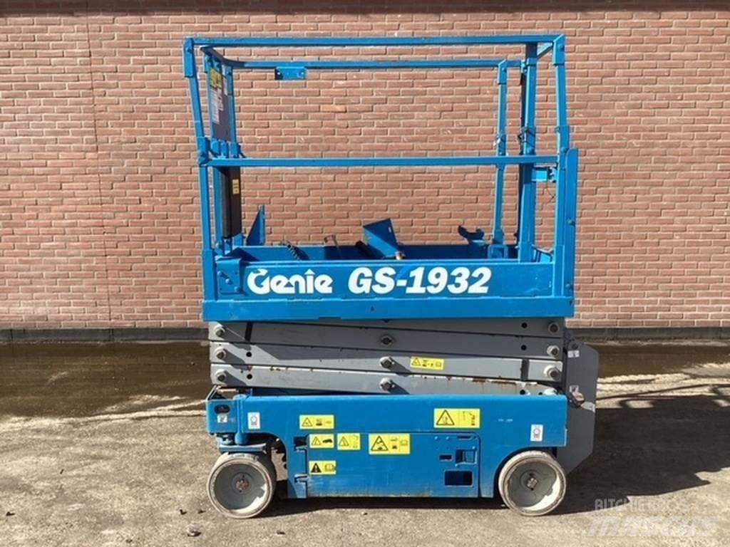 Genie GS1932 Nožnicové zdvíhacie plošiny