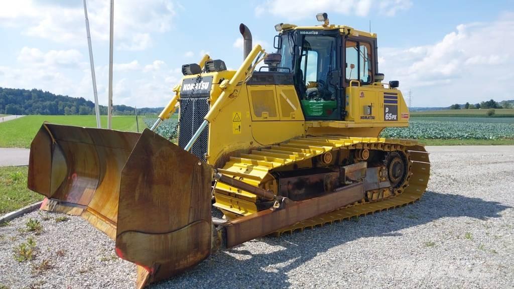 Komatsu D 65 PX-18 Pásové dozéry