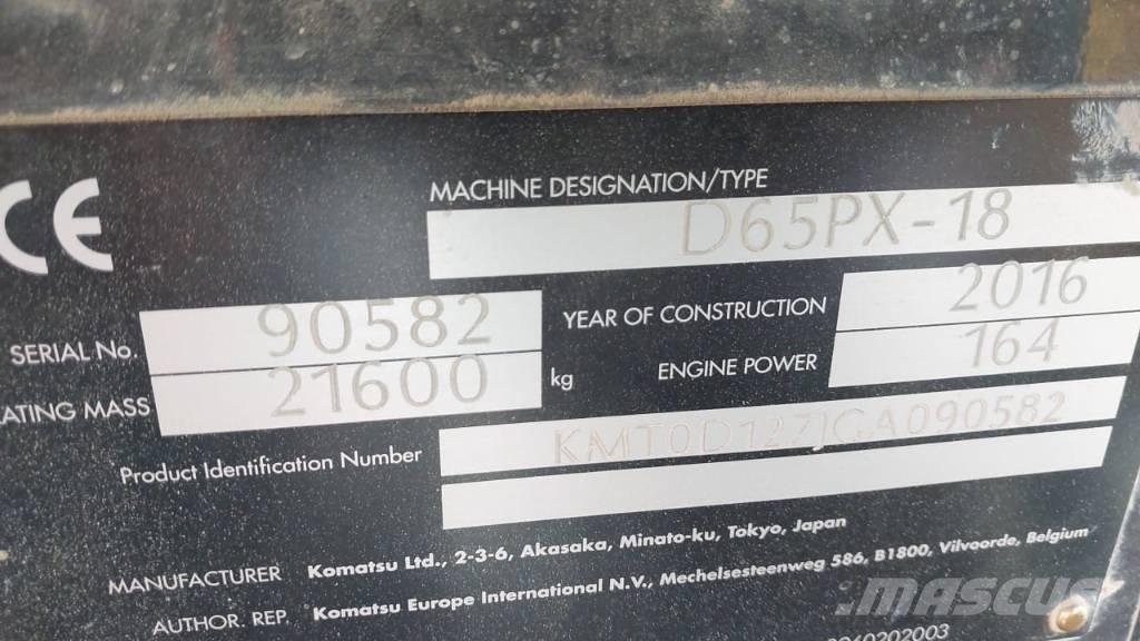 Komatsu D 65 PX-18 Pásové dozéry