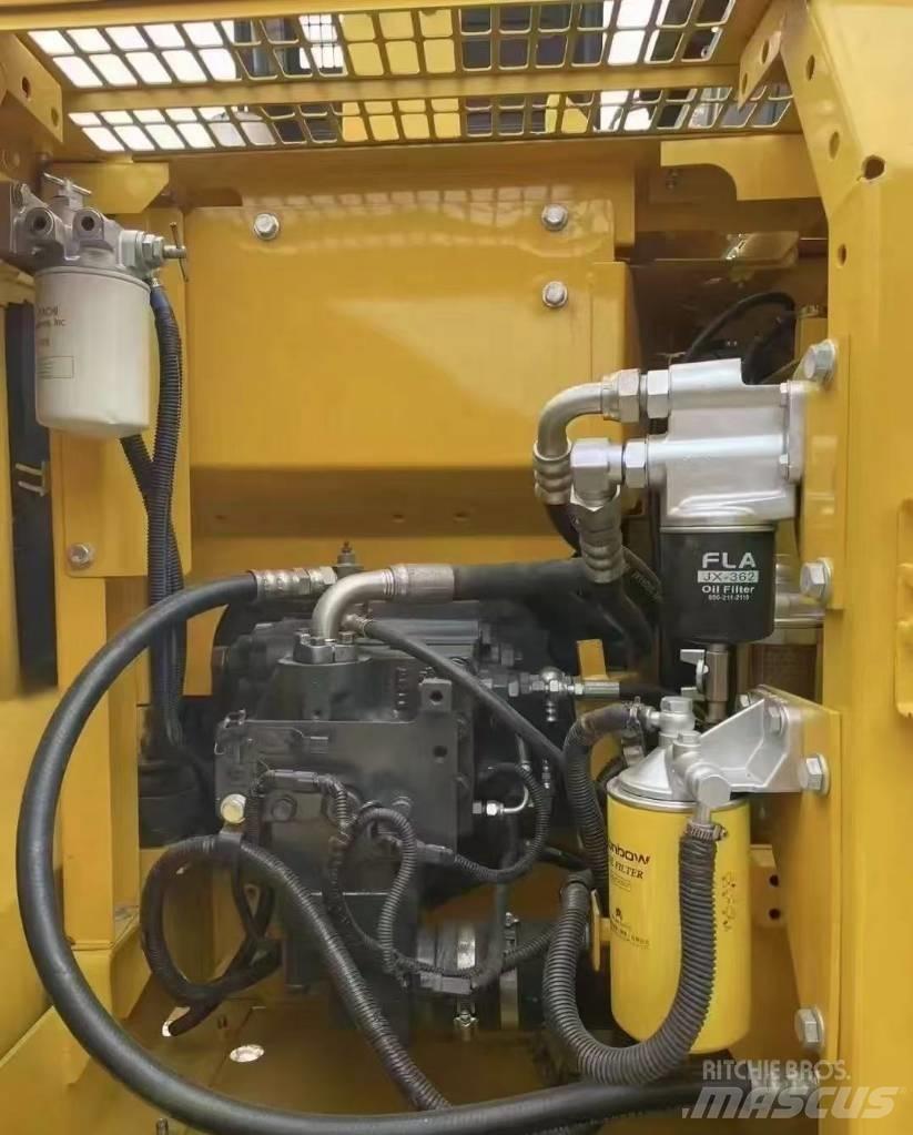 Komatsu PC 130 Pásové rýpadlá