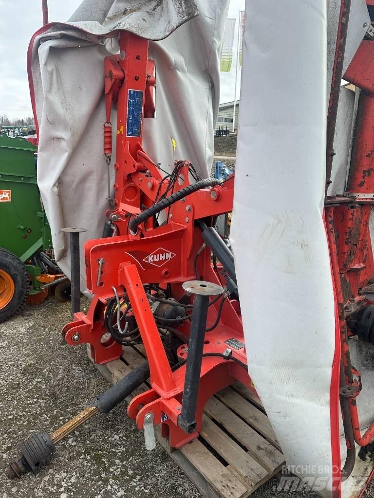 Kuhn GMD 8730 FF Žacie stroje