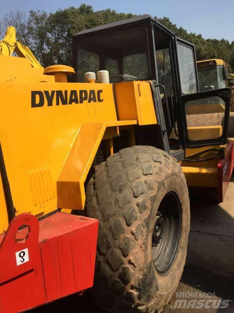 Dynapac CA 25 D Ťahačové valce