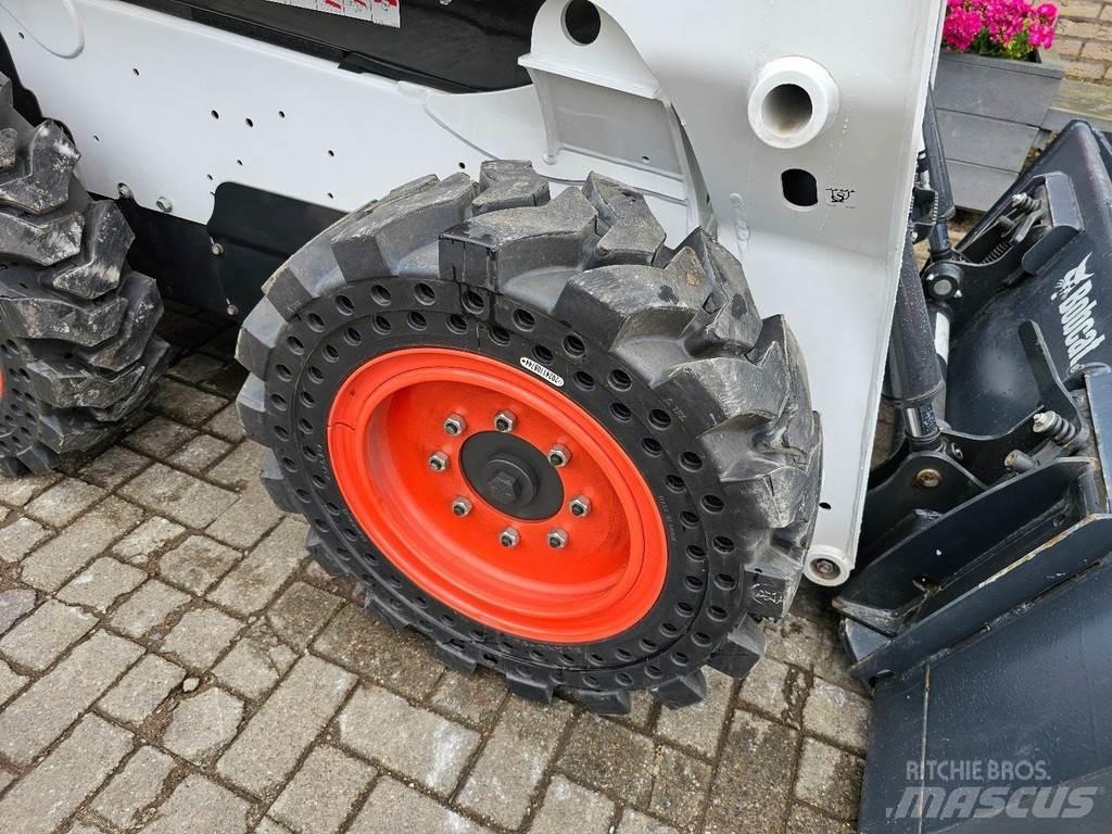 Bobcat S510 Kolesové nakladače