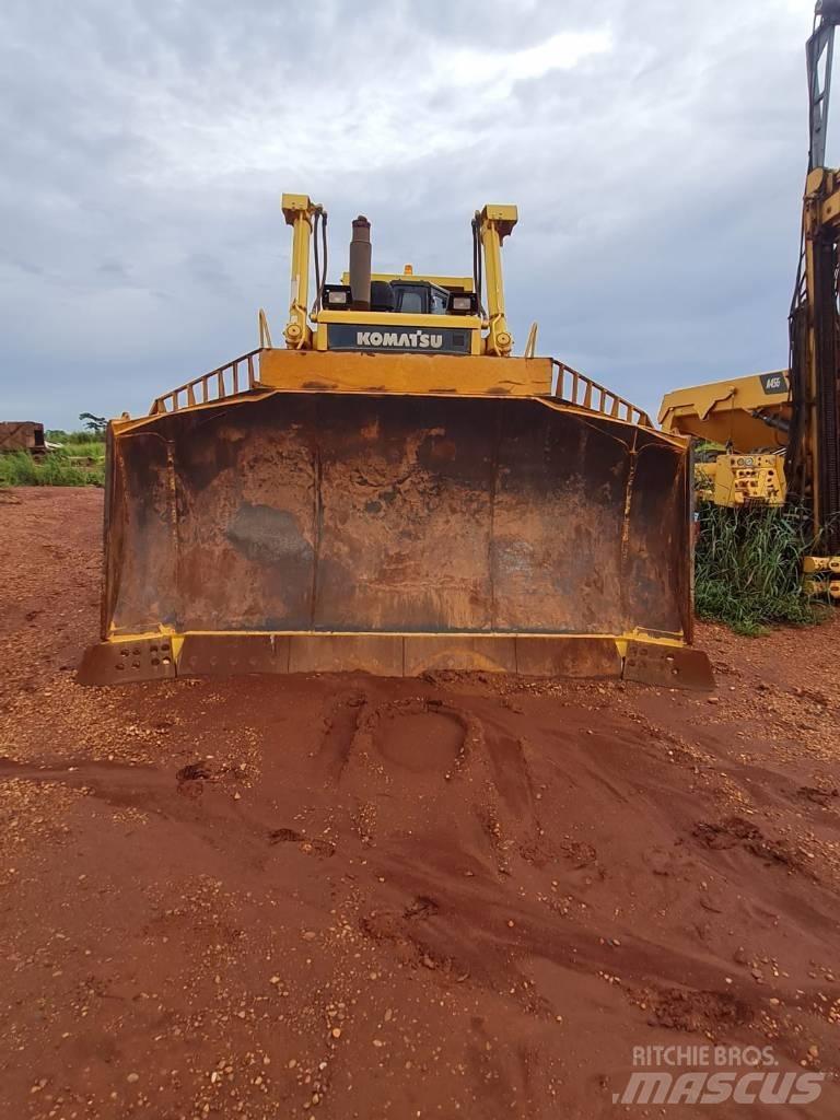 Komatsu D 375 A Pásové dozéry