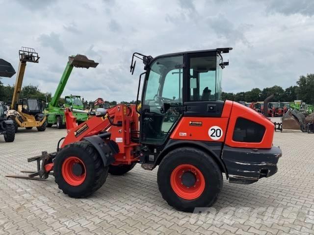 Kubota R 090 Kolesové nakladače
