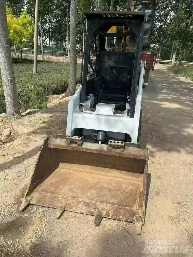 Bobcat S 70 Šmykom riadené nakladače