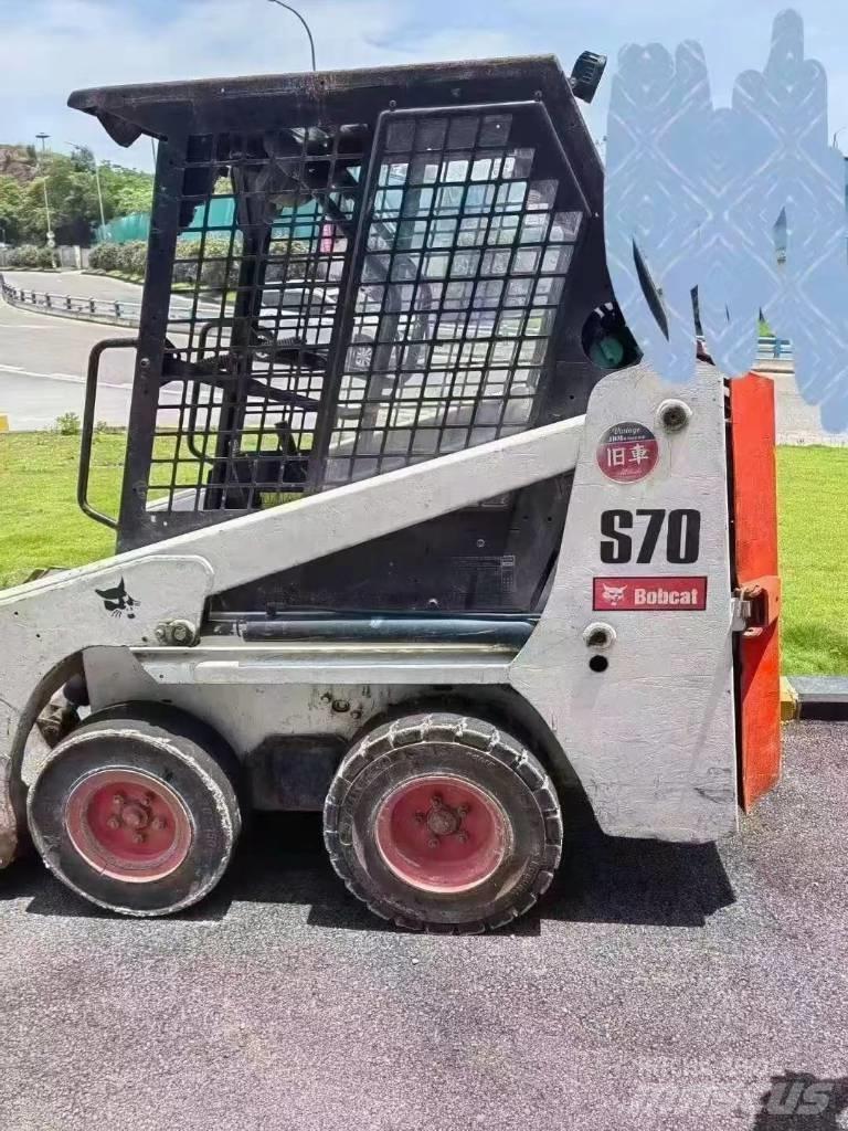 Bobcat S 70 Šmykom riadené nakladače
