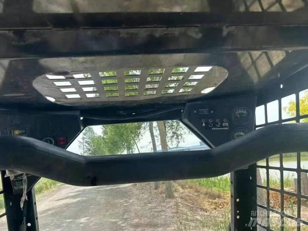Bobcat S 70 Šmykom riadené nakladače