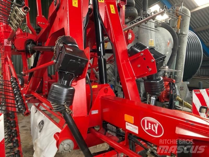 Lely Hibiskus 1015 Riadkovacie žacie stroje