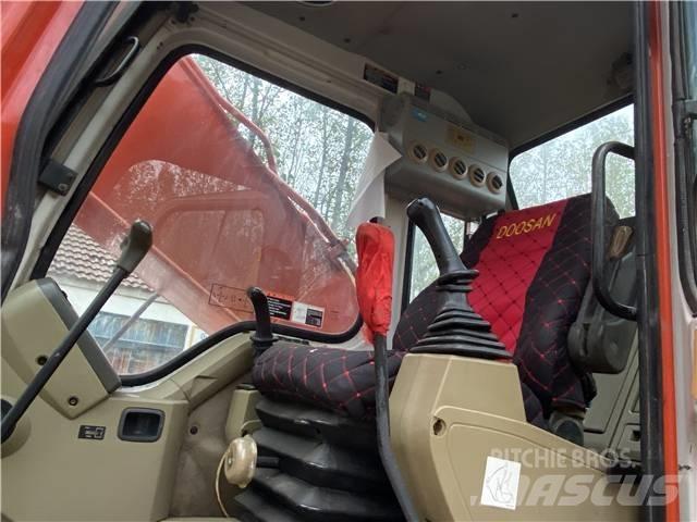Doosan DH225LC-7 Pásové rýpadlá