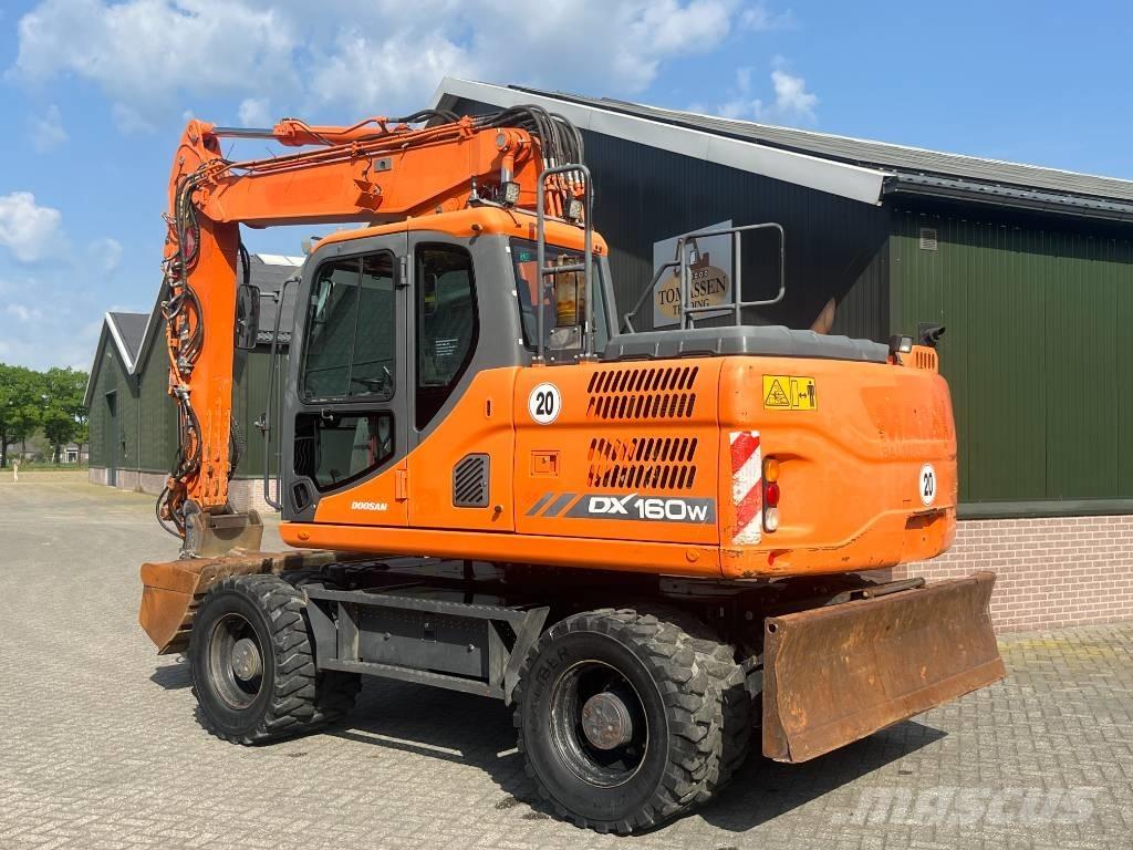 Doosan DX 160 W-3 Kolesové rýpadlá