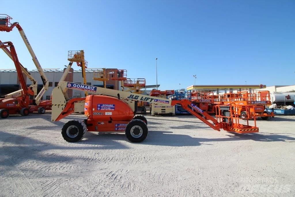 JLG 600 AJ Kĺbové plošiny