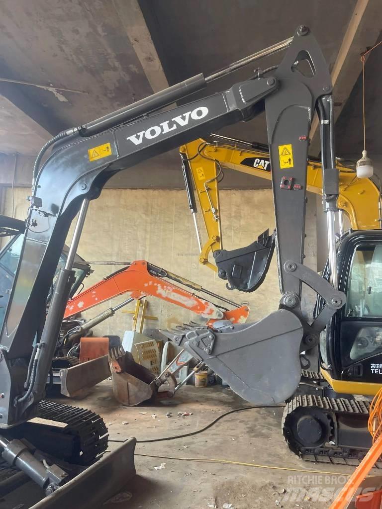 Volvo EC60D Pásové rýpadlá