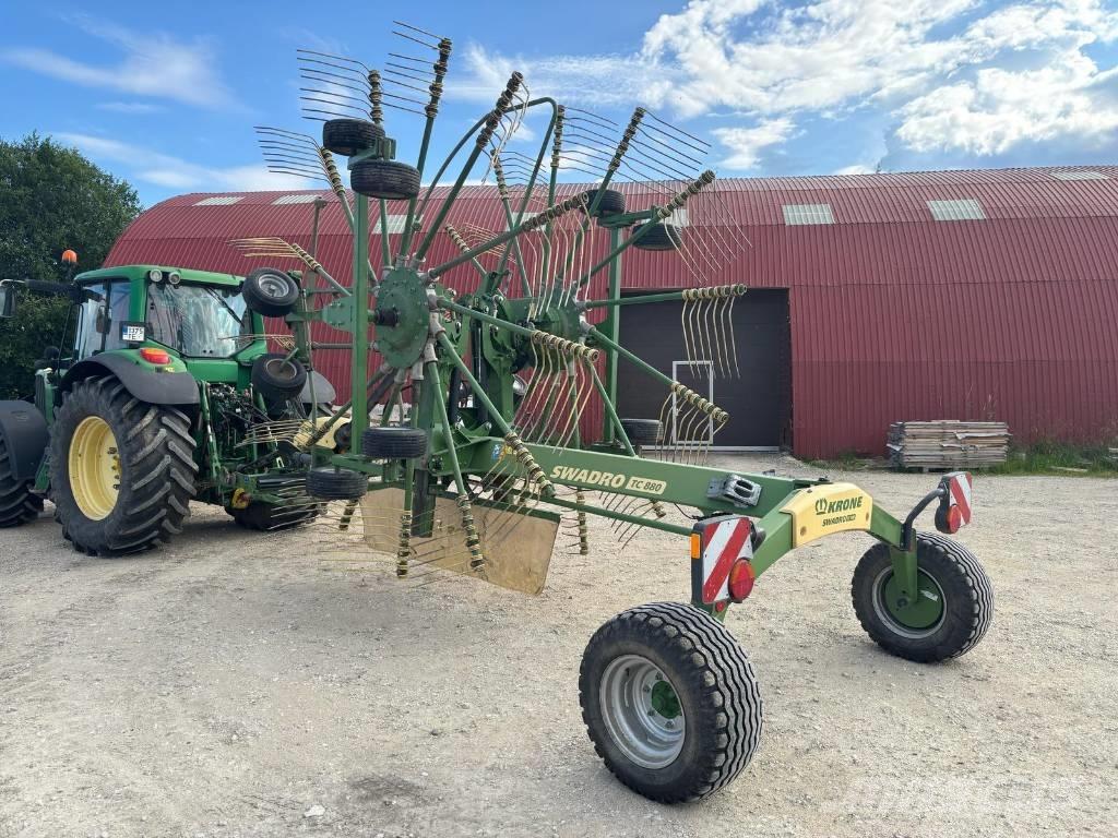 Krone Swadro TC 880 Obracače a zhrabovače sena