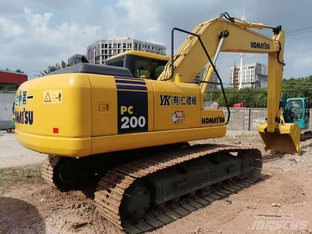 Komatsu PC 200 Pásové rýpadlá