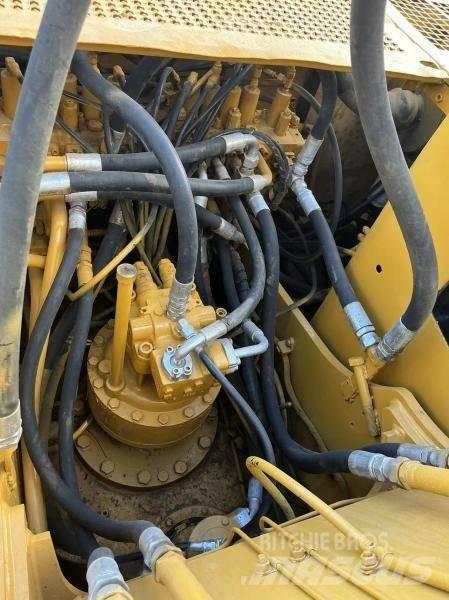 CAT 320 C Pásové rýpadlá