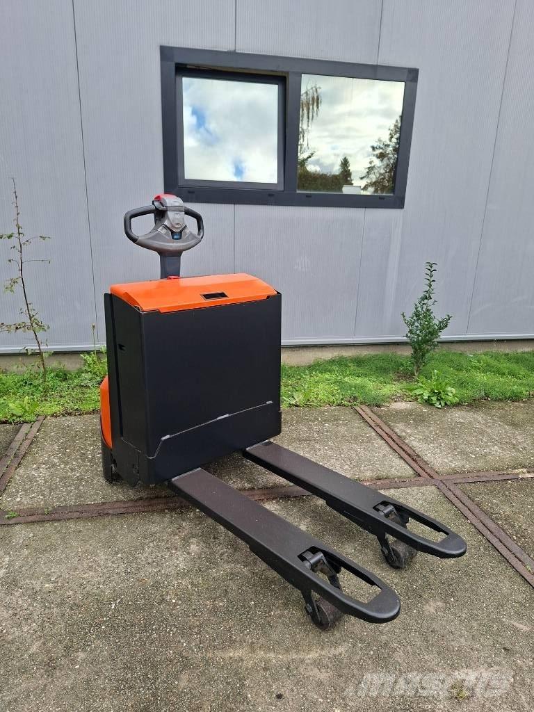 BT LWE 160 Nízkozdvižný vozík