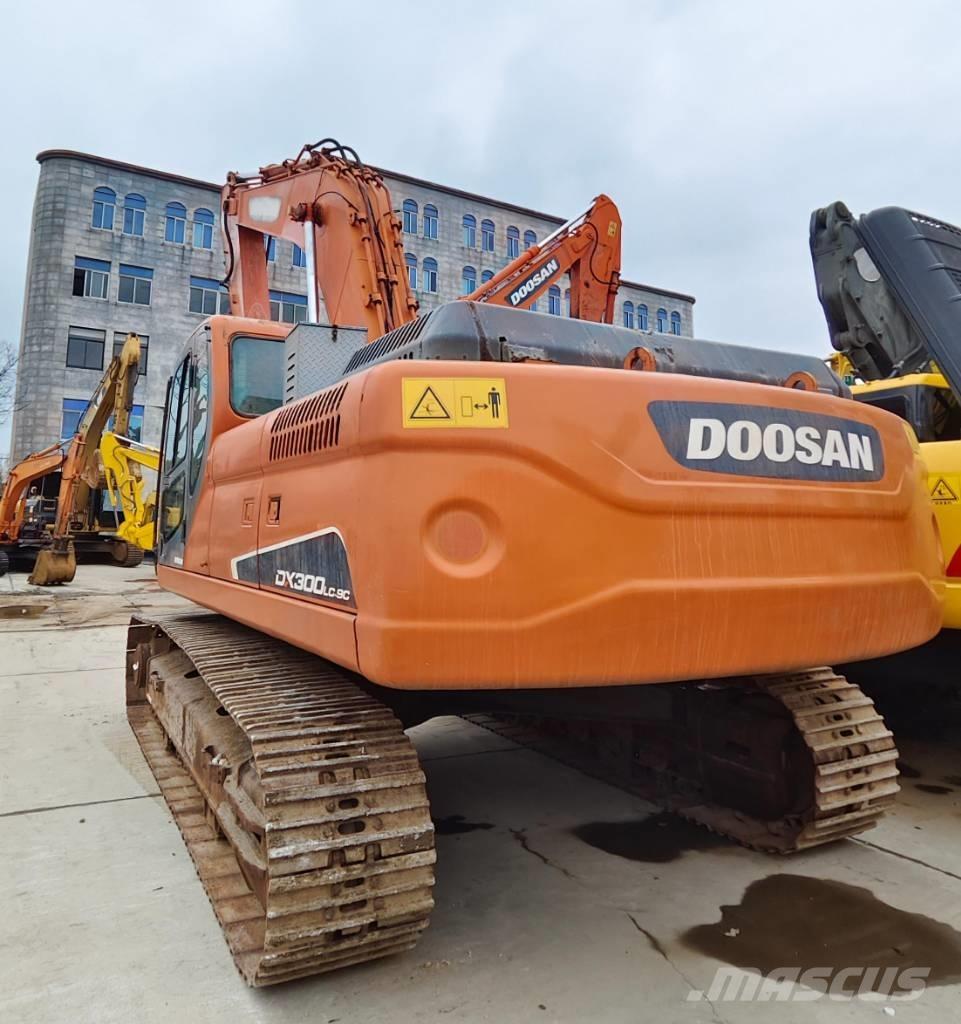 Doosan DX 300 LC Pásové rýpadlá