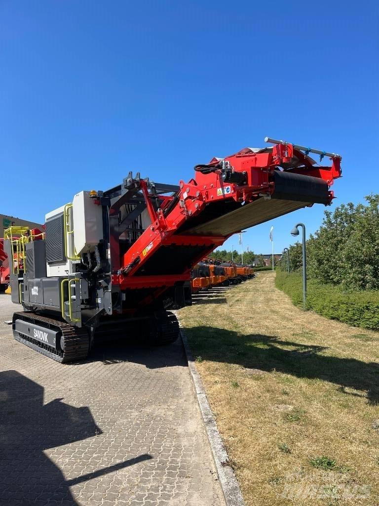 Sandvik QH 332 Mobilné drviče