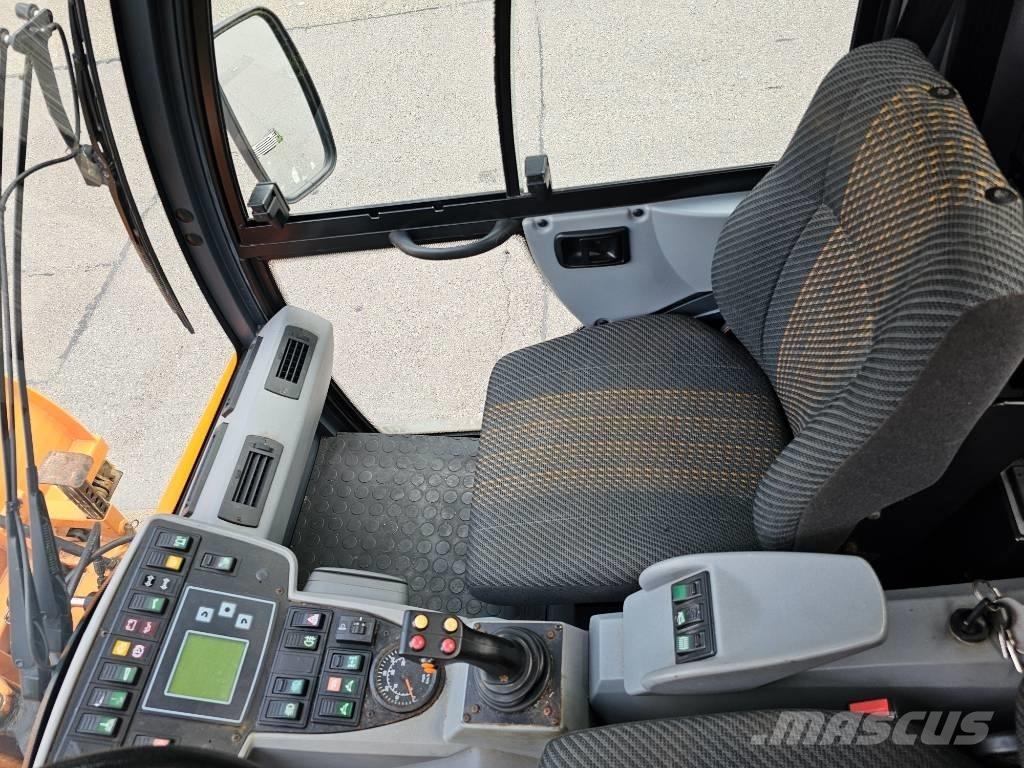 Multicar Tremo X56 Nosiče náradia