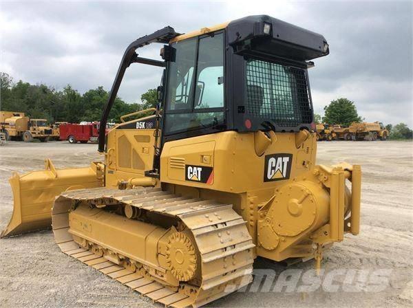 CAT D 5 K LGP Pásové dozéry