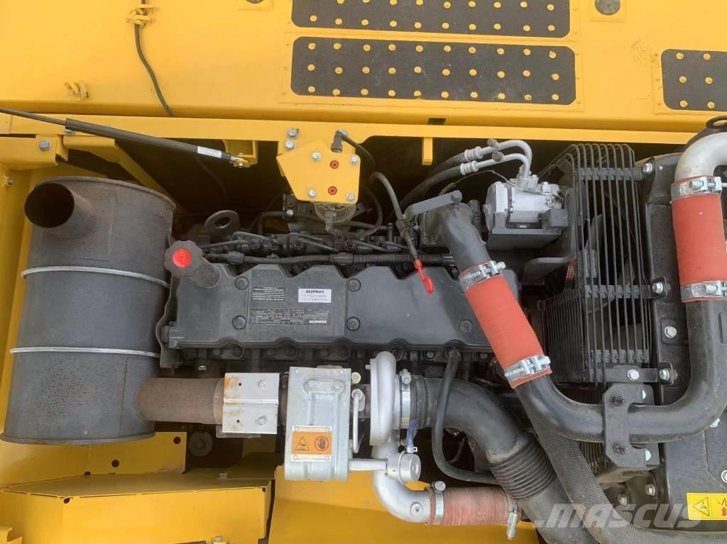 Komatsu PC 220-8 Pásové rýpadlá