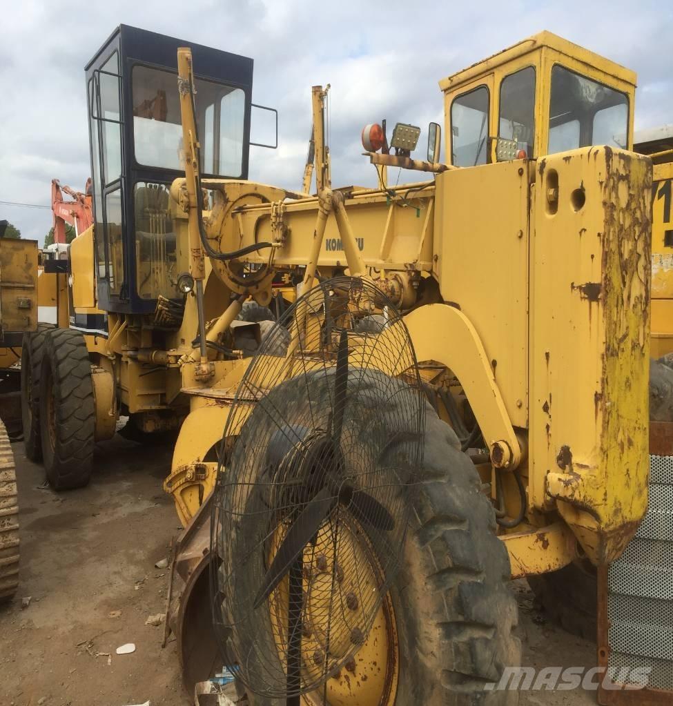 Komatsu GD 623 A Grejdery