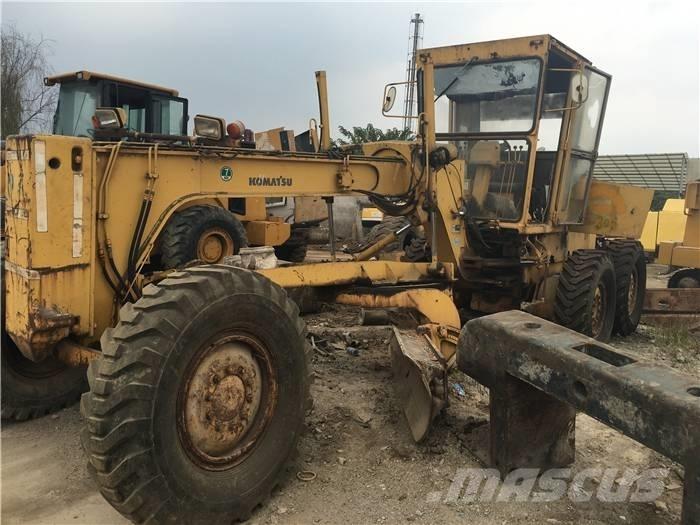 Komatsu GD 511 Grejdery