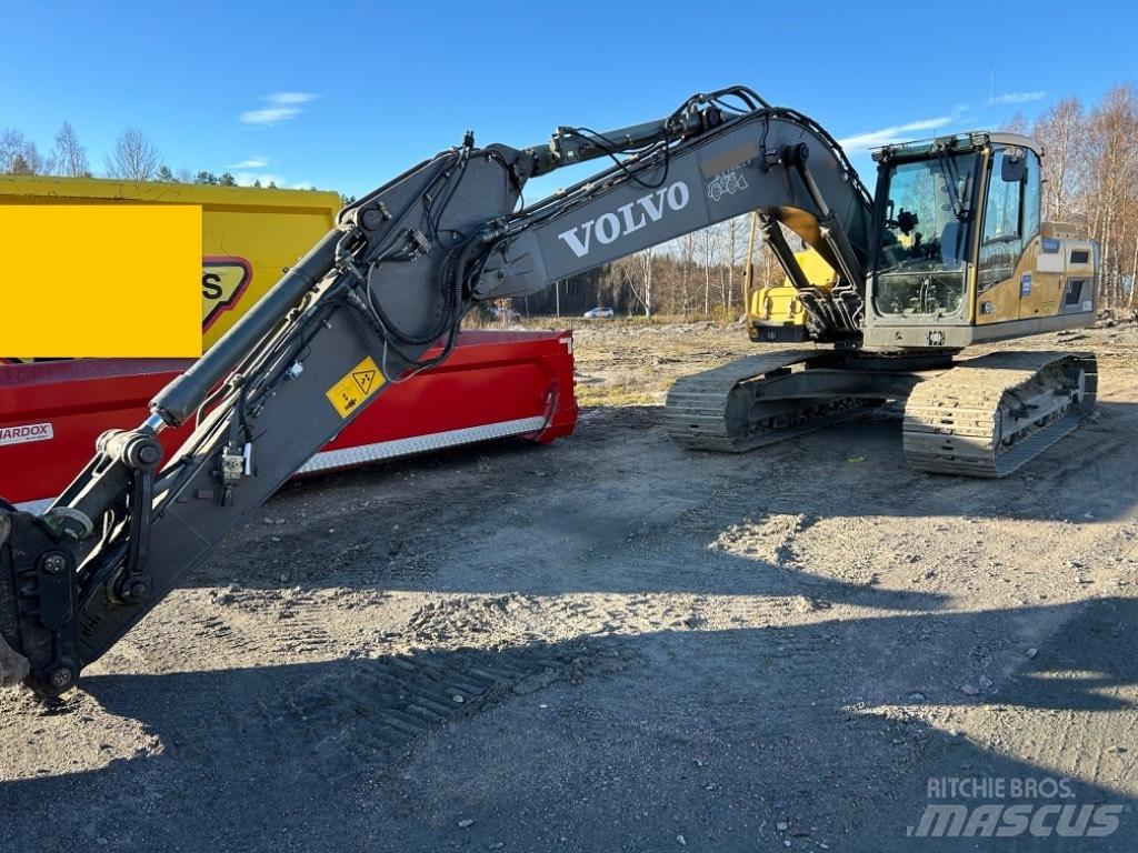 Volvo EC 220 DL Pásové rýpadlá
