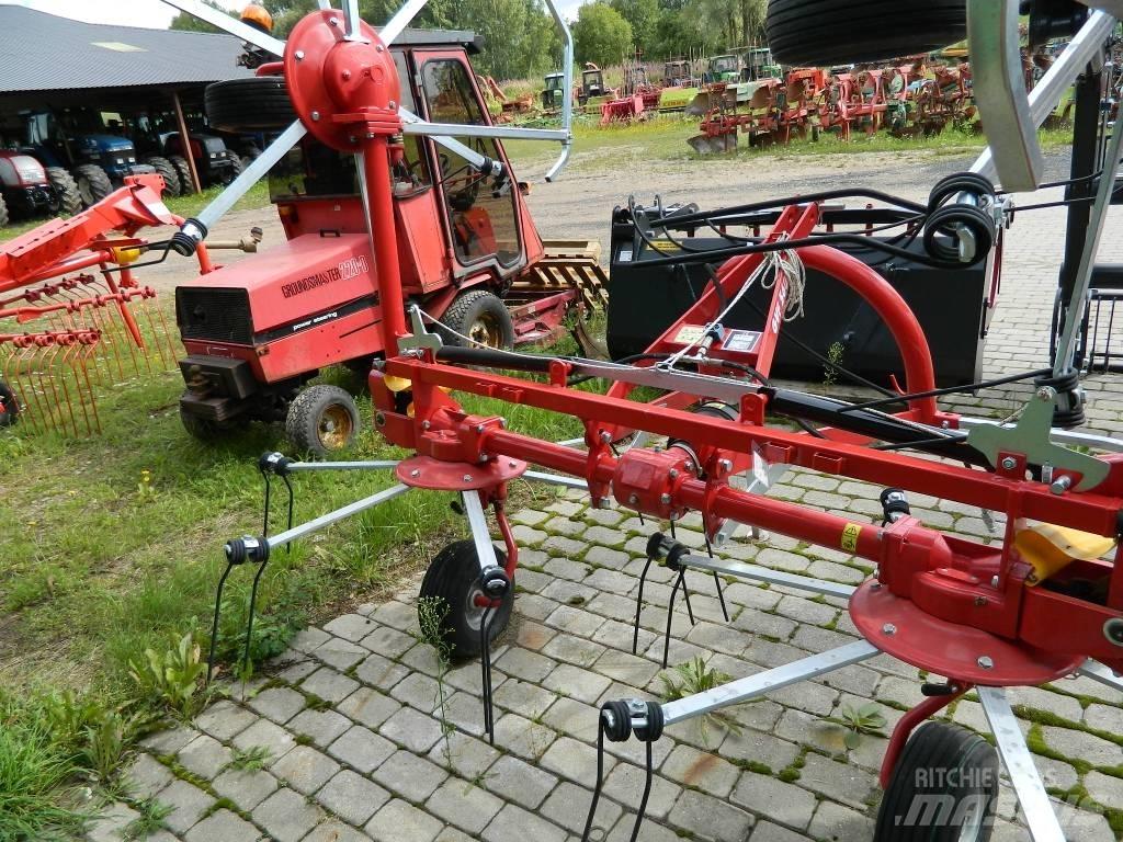 DCM GVF 560 3PN Obracače a zhrabovače sena