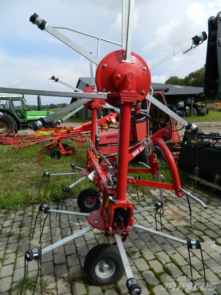 DCM GVF 560 3PN Obracače a zhrabovače sena