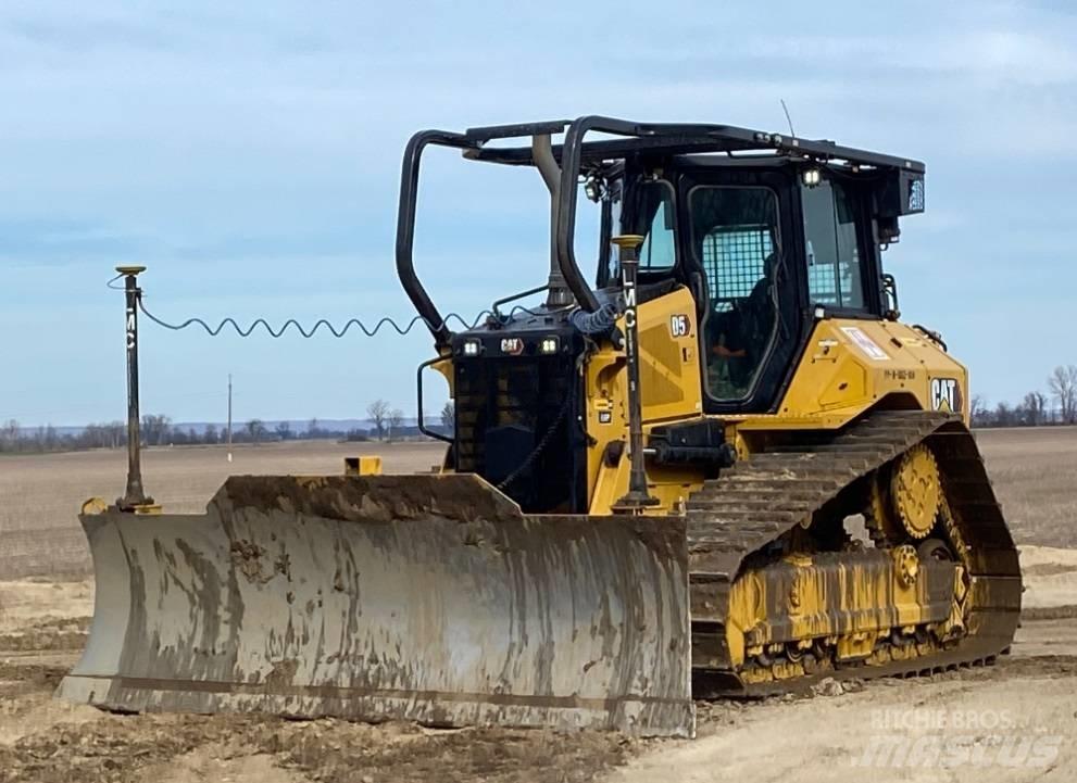 CAT D 5 LGP Pásové dozéry