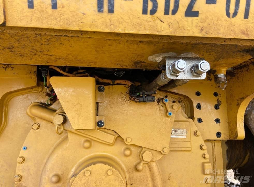 CAT D 5 LGP Pásové dozéry