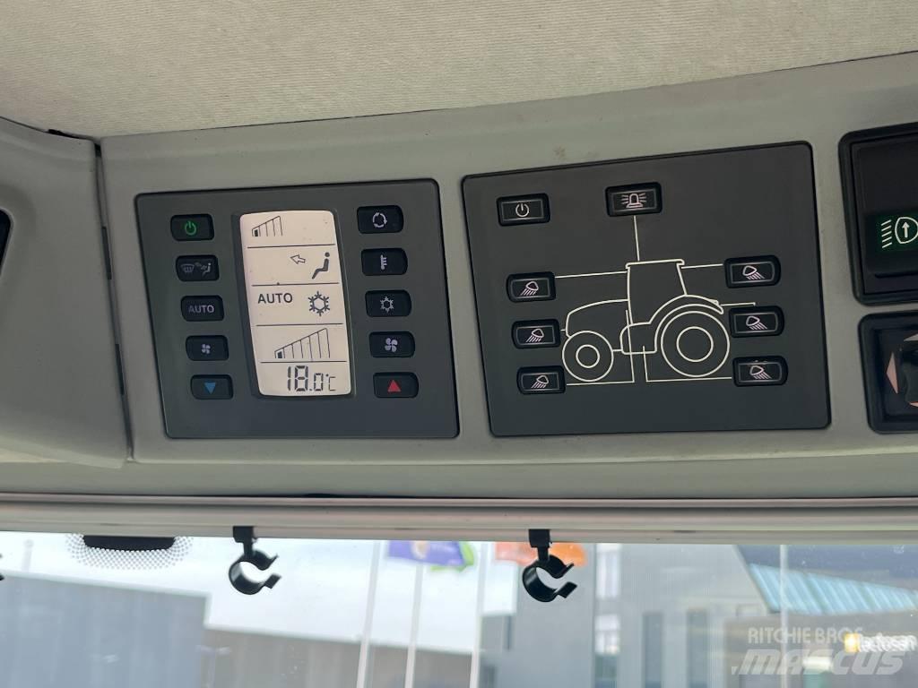 CLAAS AXION 870 Traktory