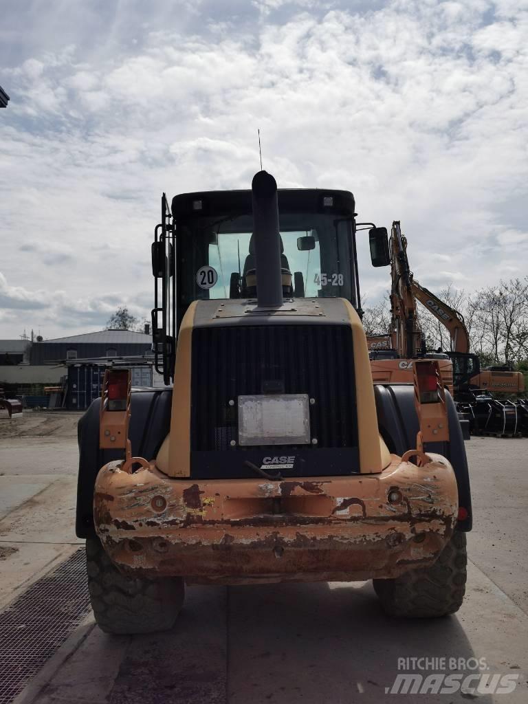 CASE 721F Z-Bar Kolesové nakladače