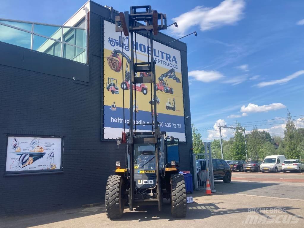 JCB 930-4 Terénne vysokozdvižné vozíky
