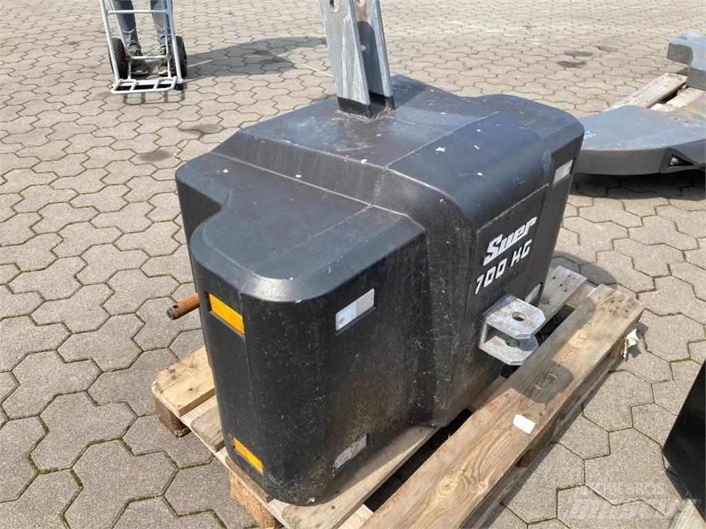  SUER 700 kg Ďalšie príslušenstvo traktorov