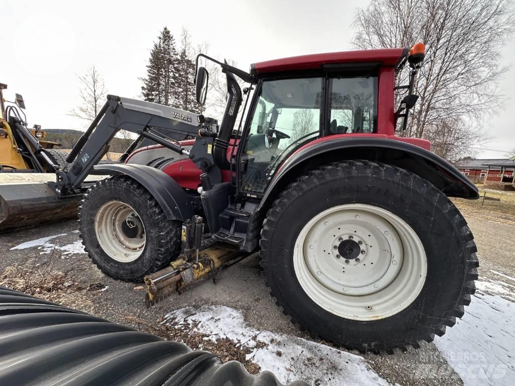 Valtra T 202 Traktory