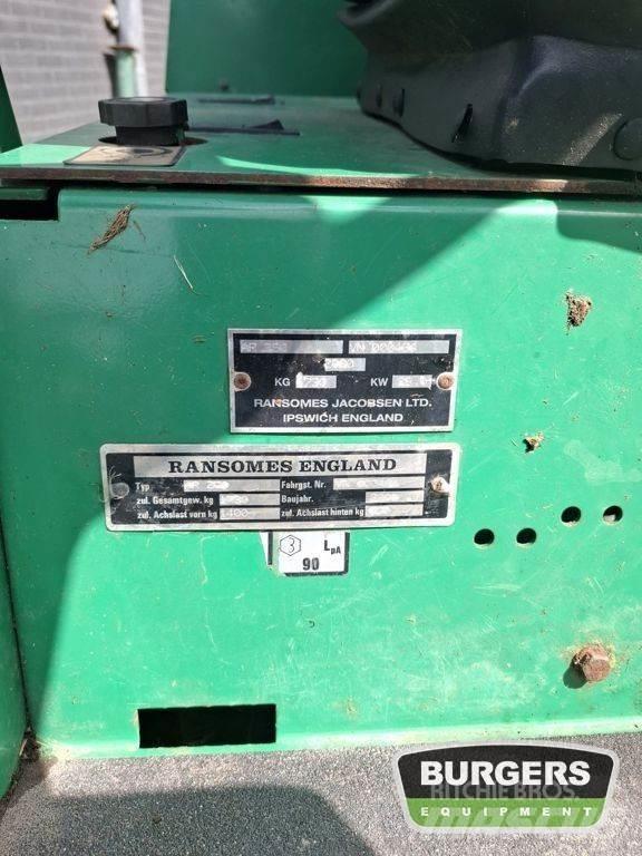 Ransomes AR250 Samochodné kosačky